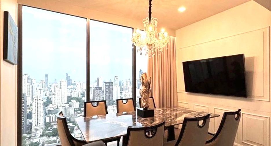 For rent 3 bedrooms condo in Khlong Toei, Bangkok