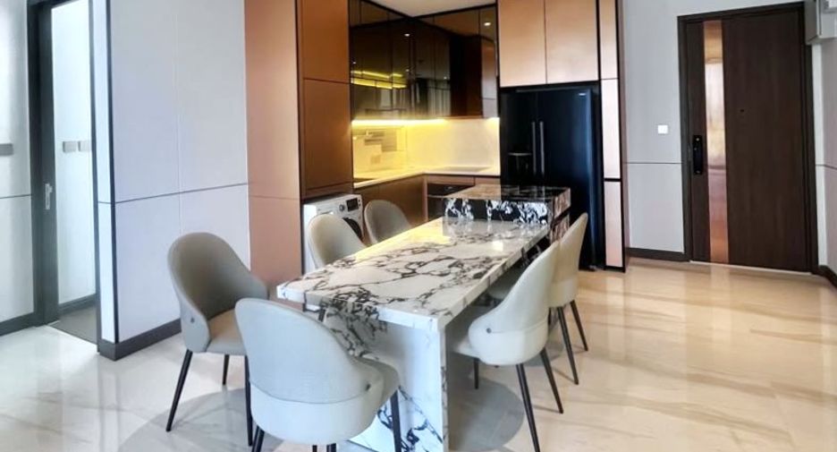 For rent 3 bedrooms condo in Sathon, Bangkok
