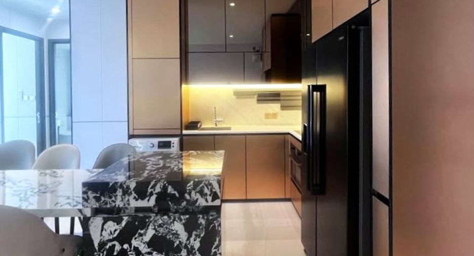 For rent 3 bedrooms condo in Sathon, Bangkok