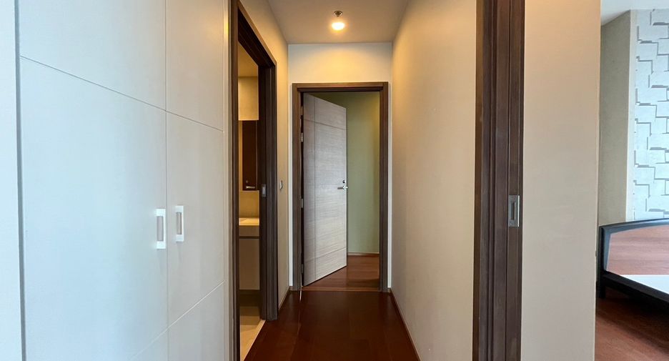 For rent and for sale 2 bedrooms condo in Watthana, Bangkok