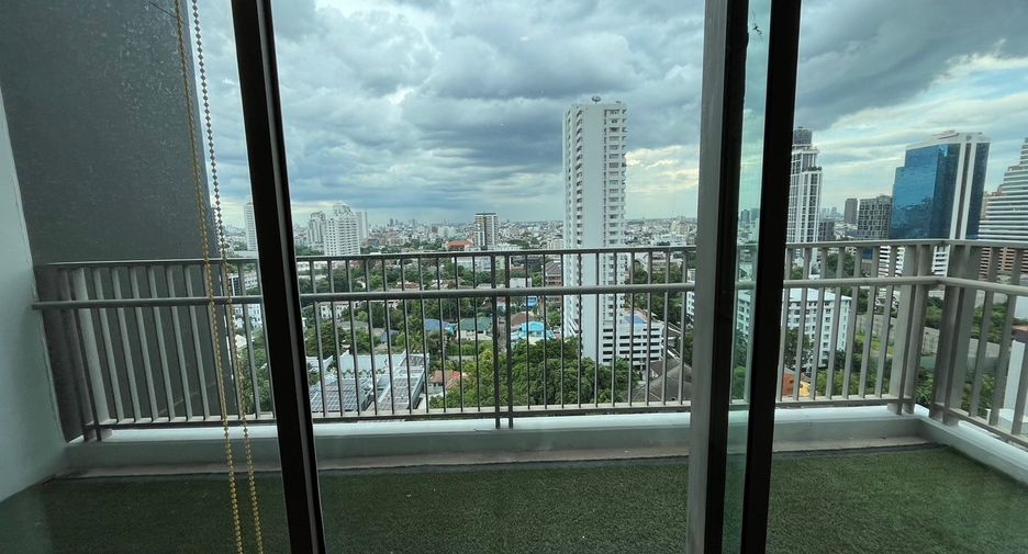 For rent and for sale 2 bedrooms condo in Watthana, Bangkok