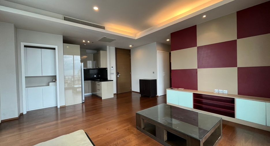 For rent and for sale 2 bedrooms condo in Watthana, Bangkok