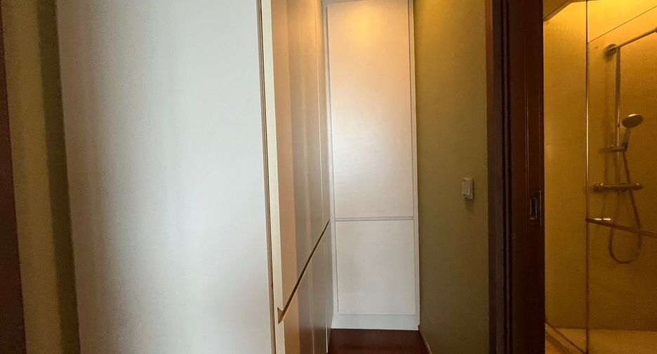 For rent and for sale 2 bedrooms condo in Watthana, Bangkok