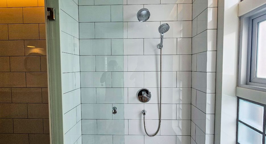 For rent 4 bedrooms condo in Watthana, Bangkok