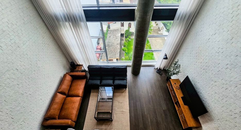 For rent 4 bedrooms condo in Watthana, Bangkok