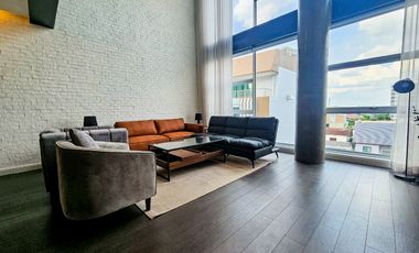 For rent 4 bedrooms condo in Watthana, Bangkok