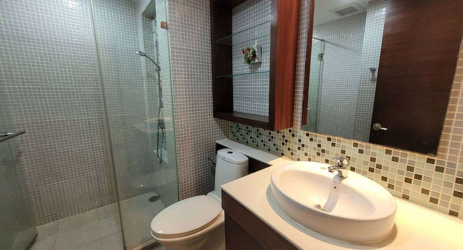 À louer 2 chambres condo à Watthana, Bangkok