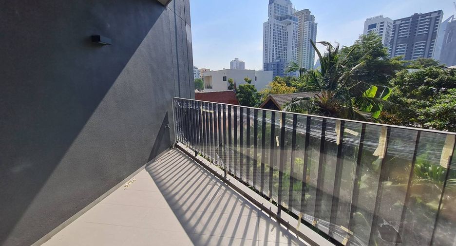 For rent 3 bedrooms condo in Watthana, Bangkok