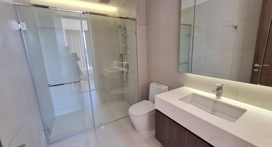 For rent 3 bedrooms condo in Watthana, Bangkok