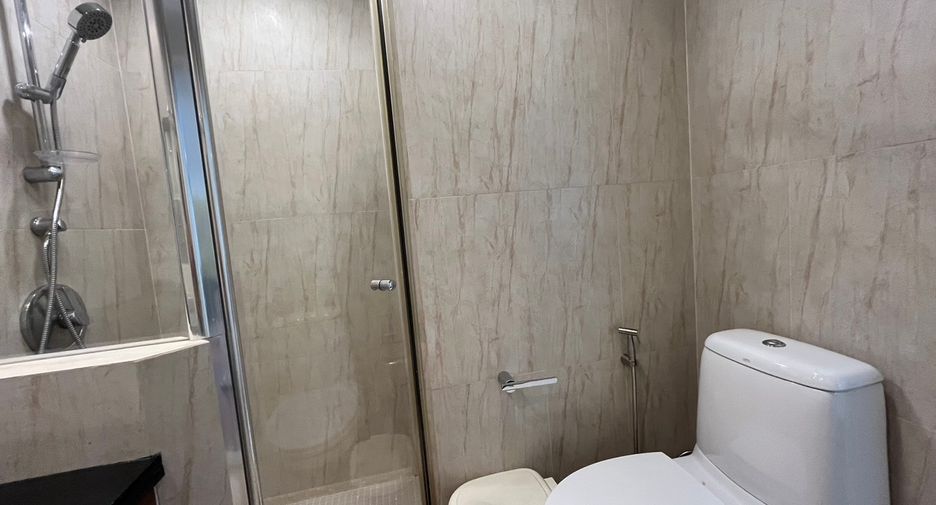For rent 2 ベッドルーム condo in Pathum Wan, Bangkok