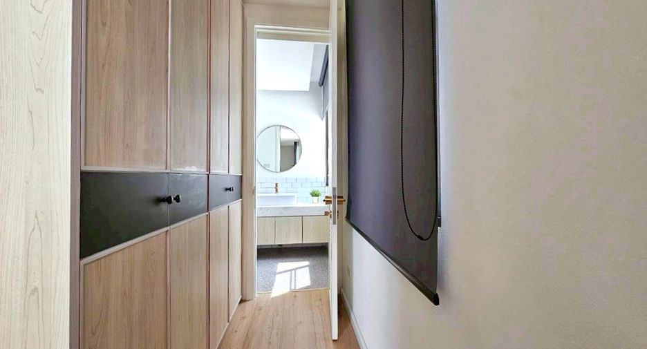 Wohnung zur Miete mit Studio in Khlong Toei, Bangkok