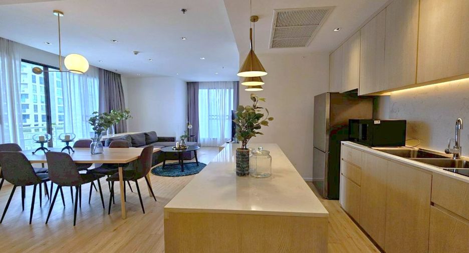 Condo en alquiler de 3 habitaciones en Khlong Toei, Bangkok