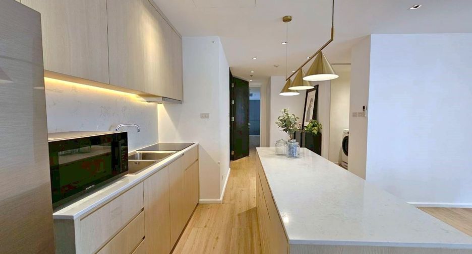 Condo en alquiler de 3 habitaciones en Khlong Toei, Bangkok