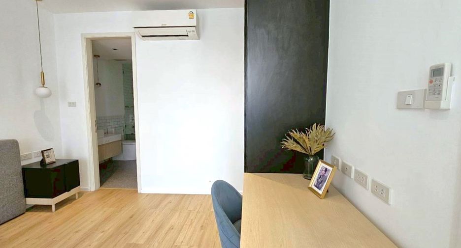 Condo en alquiler de 3 habitaciones en Khlong Toei, Bangkok