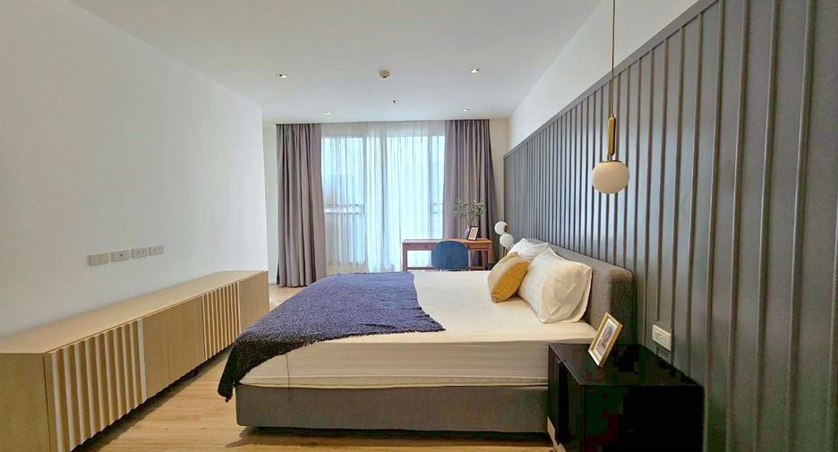 Condo en alquiler de 3 habitaciones en Khlong Toei, Bangkok