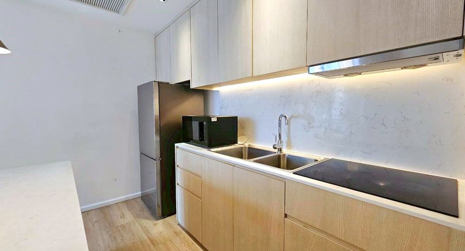 Condo en alquiler de 3 habitaciones en Khlong Toei, Bangkok