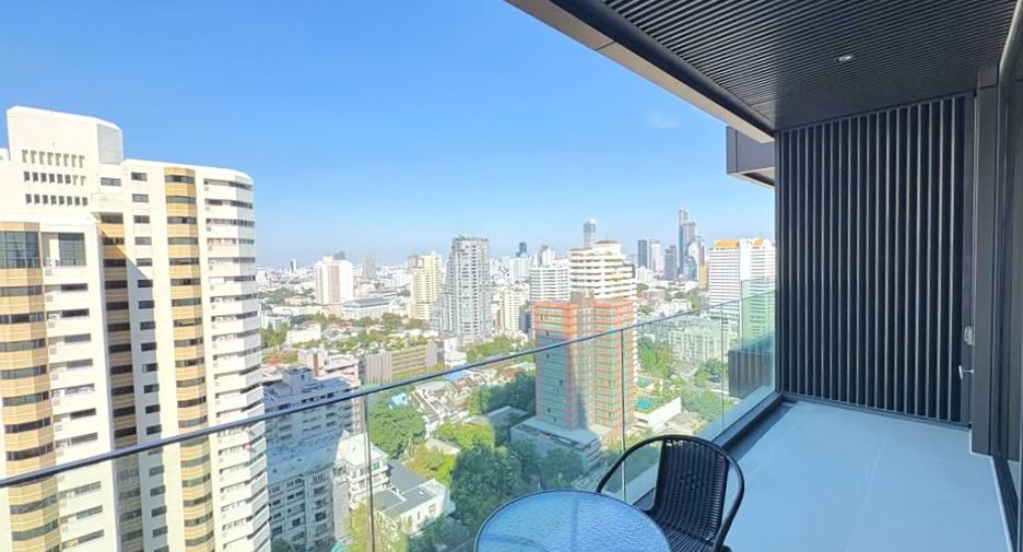 Wohnung zur Miete und zum Kauf mit 2 Zimmer in Khlong Toei, Bangkok