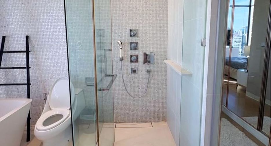 Wohnung zur Miete und zum Kauf mit 2 Zimmer in Khlong Toei, Bangkok