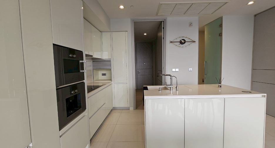 For rent and for sale 2 bedrooms condo in Khlong Toei, Bangkok