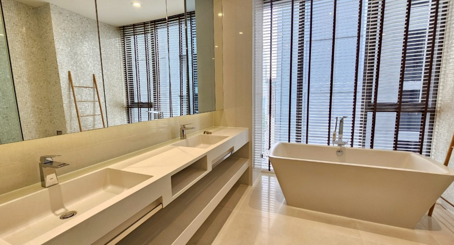 For rent and for sale 2 bedrooms condo in Khlong Toei, Bangkok