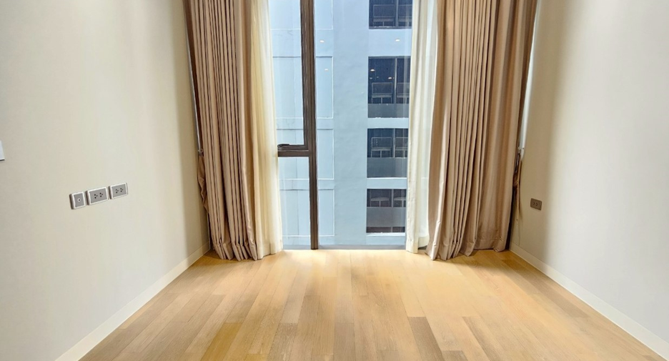 For rent and for sale 2 bedrooms condo in Khlong Toei, Bangkok