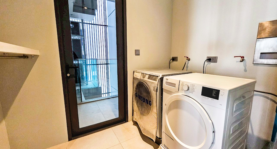 For rent and for sale 2 bedrooms condo in Khlong Toei, Bangkok