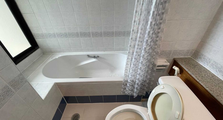 For rent and for sale 2 bedrooms condo in Sathon, Bangkok