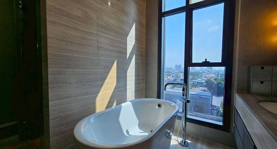For rent 2 bedrooms condo in Sathon, Bangkok