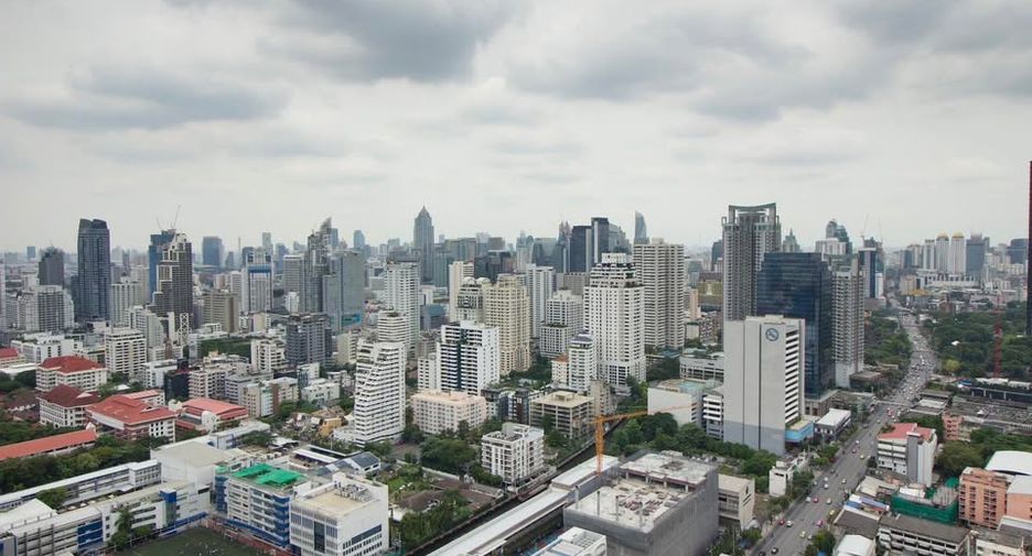 For rent 2 bedrooms condo in Watthana, Bangkok