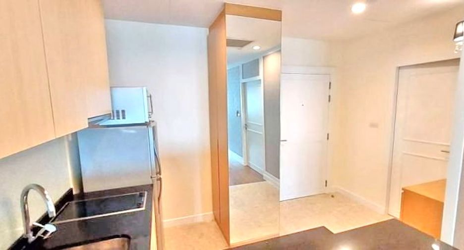For rent 1 bed condo in Sathon, Bangkok