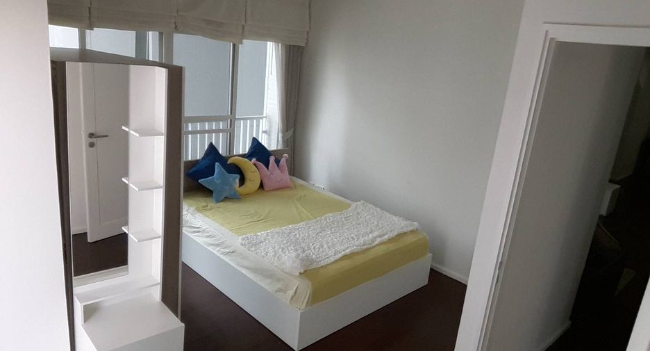 For rent 2 bedrooms condo in Watthana, Bangkok