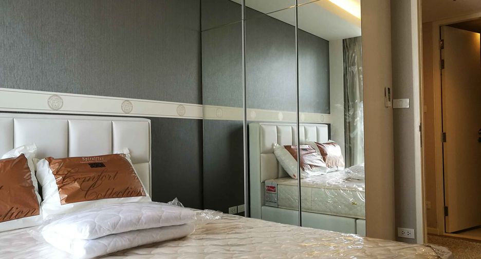 For rent 2 bedrooms condo in Khlong Toei, Bangkok