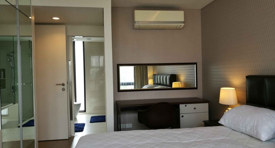For rent 2 bedrooms condo in Khlong Toei, Bangkok