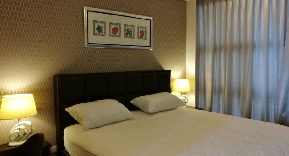For rent 2 bedrooms condo in Khlong Toei, Bangkok
