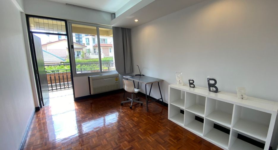 À louer 3 chambres condo à Khlong Toei, Bangkok
