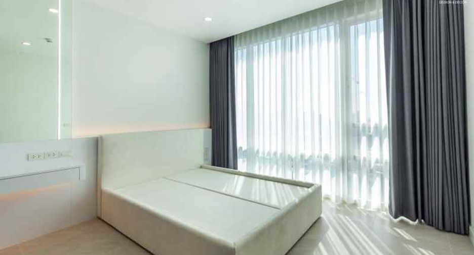 For rent 3 bedrooms condo in Khlong Toei, Bangkok