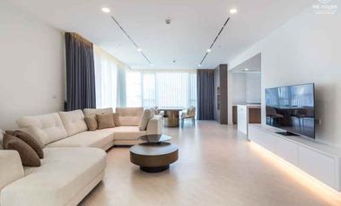 For rent 3 bedrooms condo in Khlong Toei, Bangkok