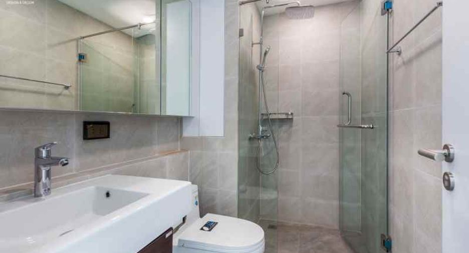 For rent 3 bedrooms condo in Khlong Toei, Bangkok