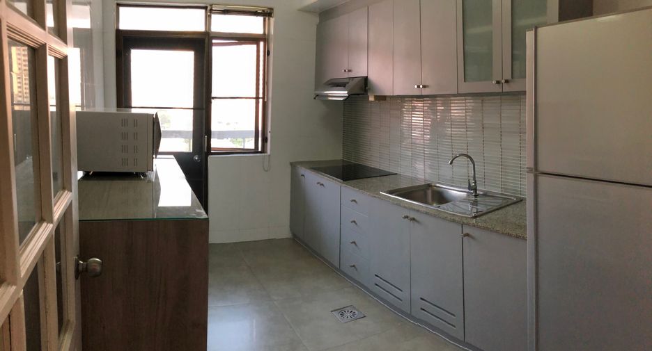 Wohnung zur Miete mit 3 Zimmer in Watthana, Bangkok