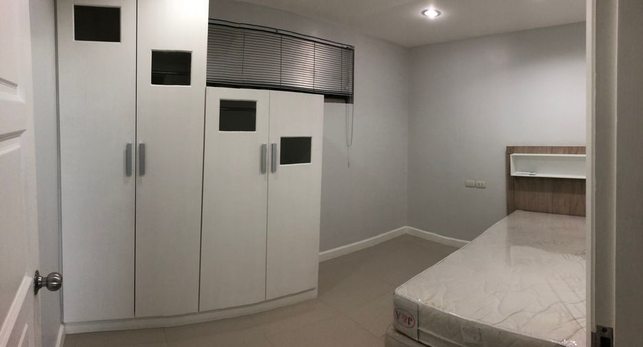 Wohnung zur Miete mit 3 Zimmer in Watthana, Bangkok
