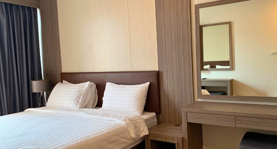 For rent 1 bed condo in Watthana, Bangkok