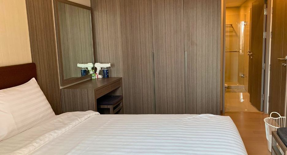 For rent 1 bed condo in Watthana, Bangkok