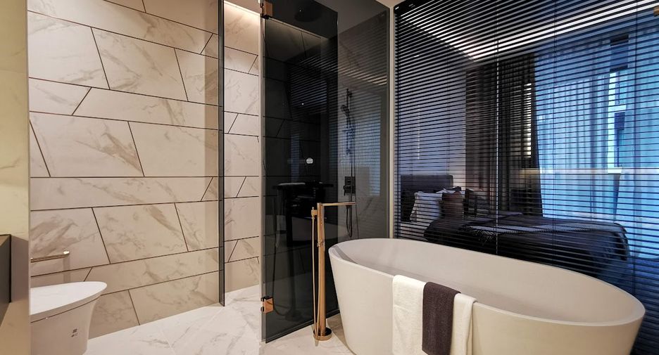 For rent 1 bed condo in Khlong Toei, Bangkok