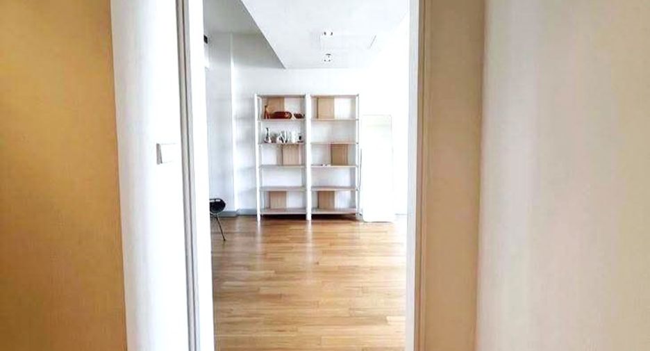 For rent 2 bedrooms condo in Sathon, Bangkok