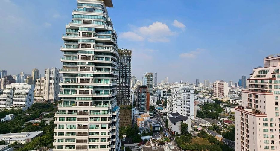 À louer 2 chambres condo à Khlong Toei, Bangkok