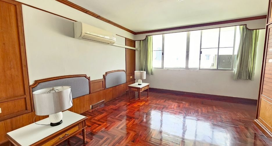 ให้เช่า 3 ห้องนอน คอนโด ใน วัฒนา, กรุงเทพฯ
