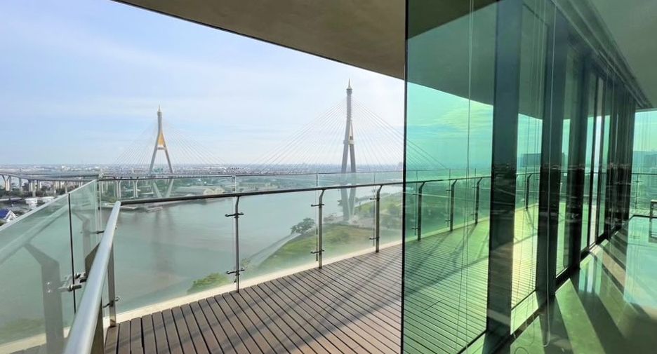For rent 3 bedrooms condo in Yan Nawa, Bangkok