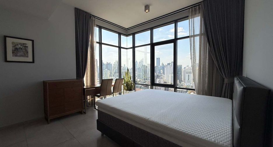 For rent 2 bedrooms condo in Watthana, Bangkok