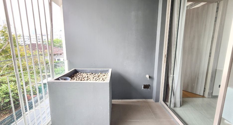 For rent and for sale 3 bedrooms condo in Watthana, Bangkok