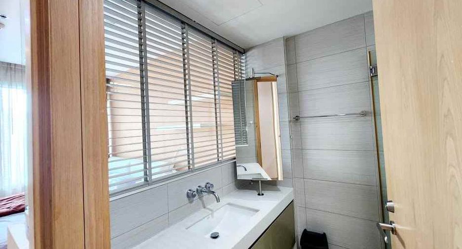For rent and for sale 1 bed condo in Khlong Toei, Bangkok